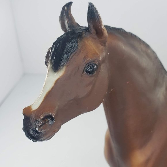 Breyer Horse Proud Arabian Stallion Witez II #212 Mahogany Bay - Picture 12 of 13